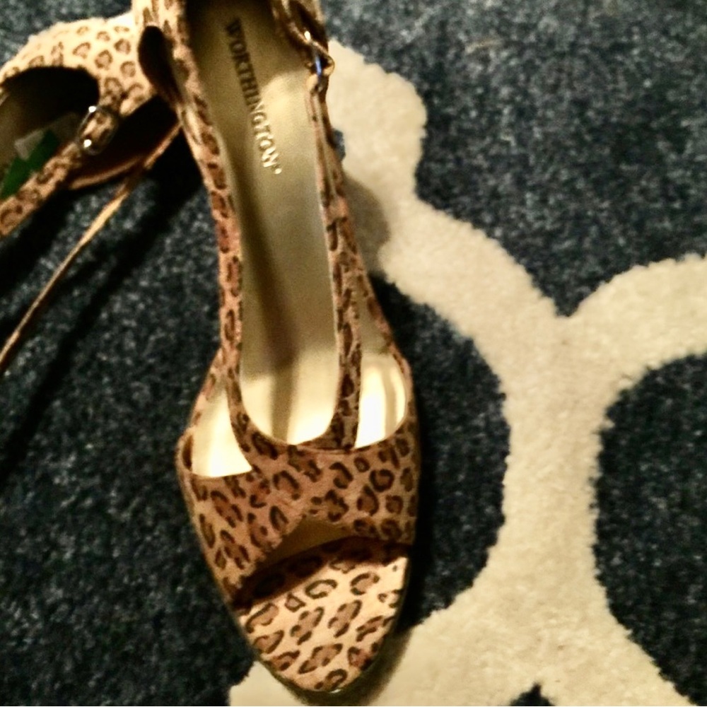 New 4" Animal print by Worthington